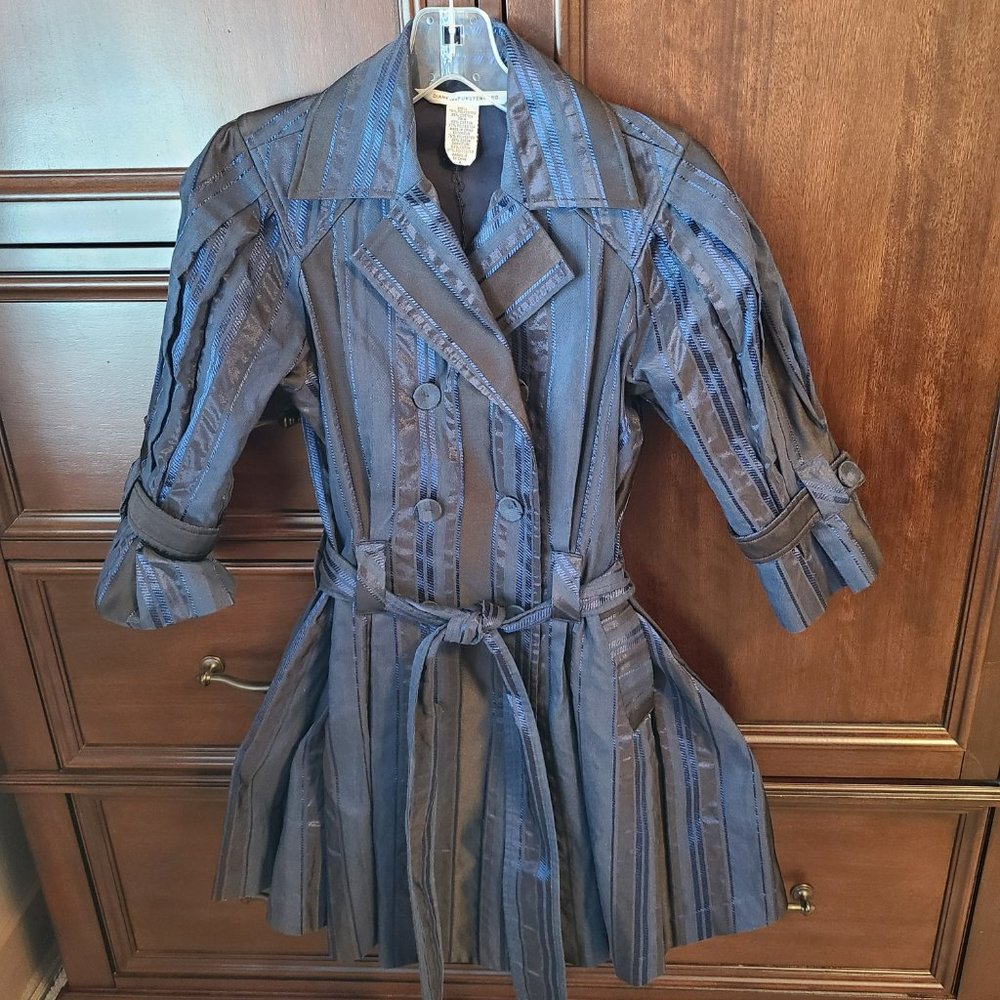 Diane Von Furstenberg Women's Double-Breasted Dress (or Shirt or Blazer) -Size 4